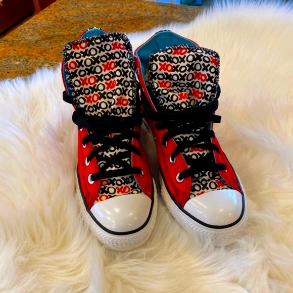 CONVERSE Custom Designed XOXO - Picture 1 of 6